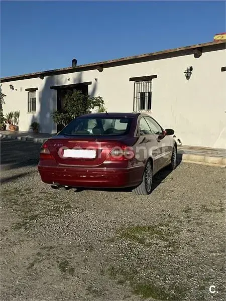 Usado Mercedes CLK320 224 CV (164 kW) 2007 Rojo Coupe