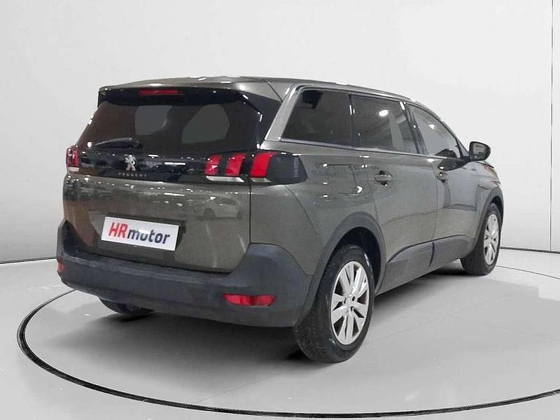 Usado Peugeot 5008 Active 132 CV (97 kW) 2020 Gris SUV