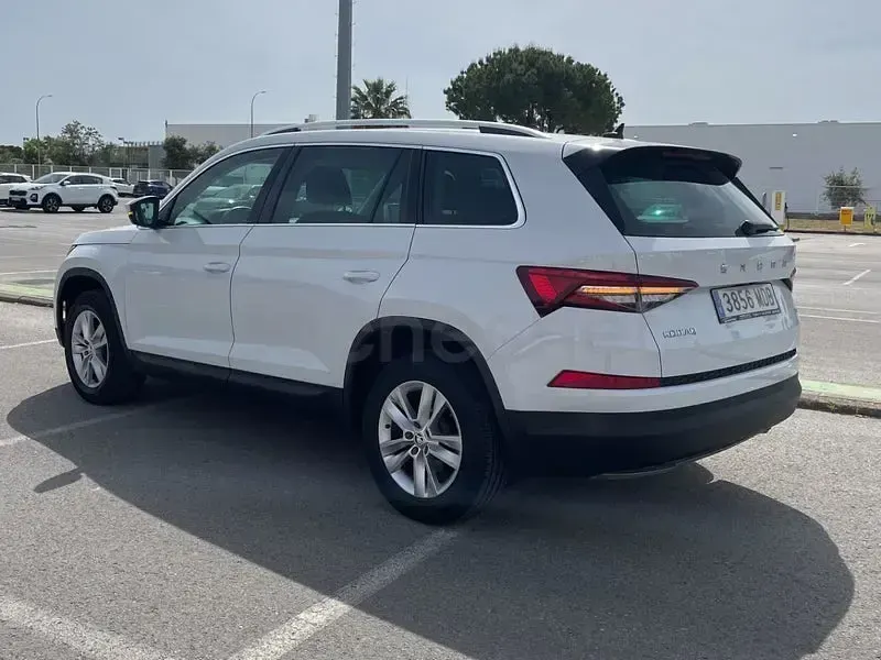 Käytetty Skoda Kodiaq Ambition 150 HP (110 kW) 2022 Valkoinen Katumaasturi