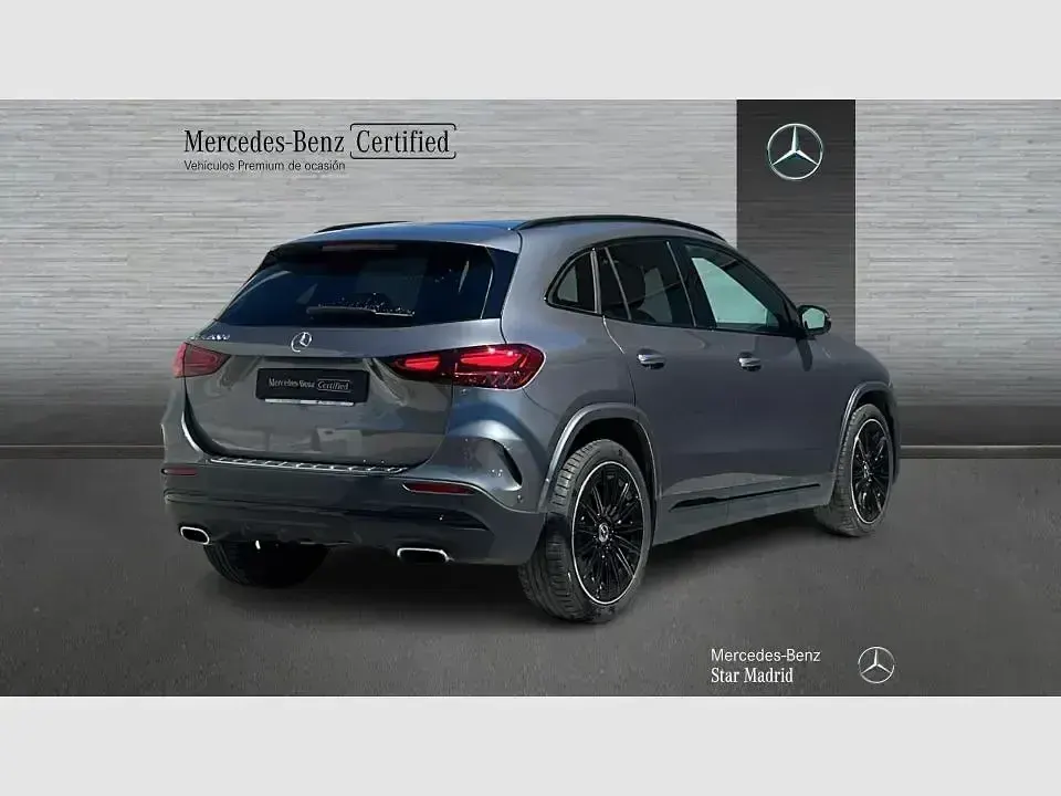 Usado Mercedes GLA200 150 CV (110 kW) 2025 Gris SUV