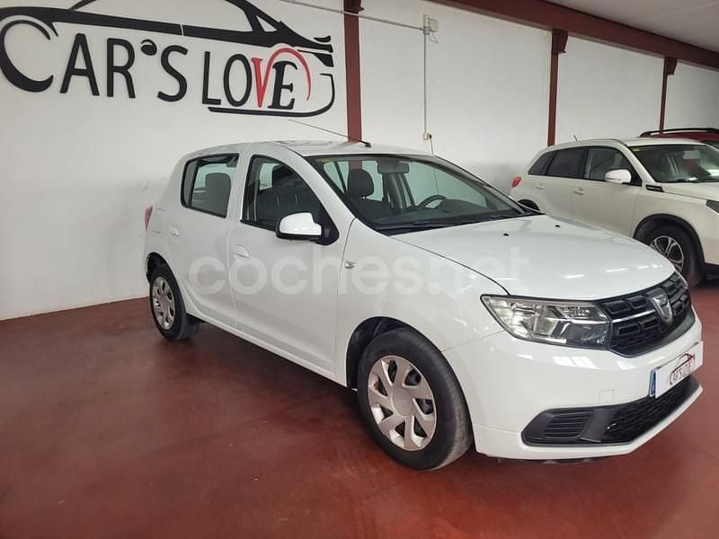 Usado Dacia Sandero Lauréate 75 CV (55 kW) 2017 Blanco Berlina