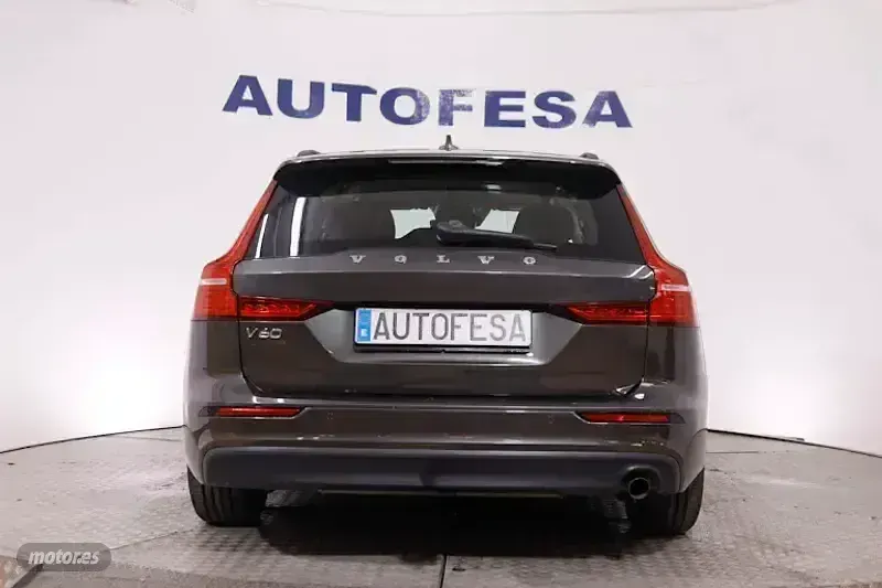 Usado Volvo V60 Momentum 150 CV (110 kW) 2019 Gris Familiar