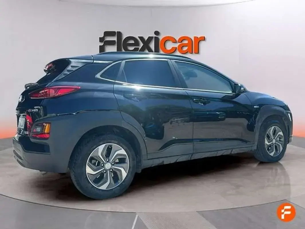 Usado Hyundai Kona 141 CV (103 kW) 2022 Negro SUV