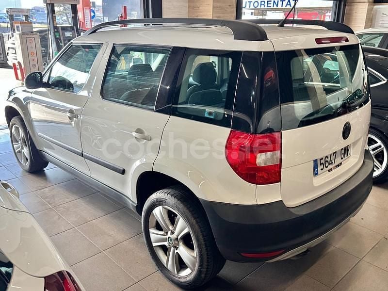 Usado Skoda Yeti Ambition 105 CV (77 kW) 2010 Blanco SUV