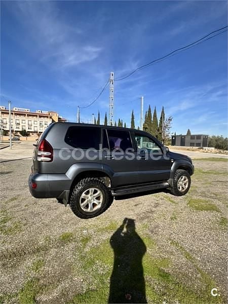 Gris / plata Usado 2005 Toyota Land Cruiser SUV | 22.999 € - Imagen 1/3