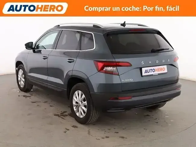 Usado Skoda Karoq Ambition 110 CV (80 kW) 2021 Gris SUV