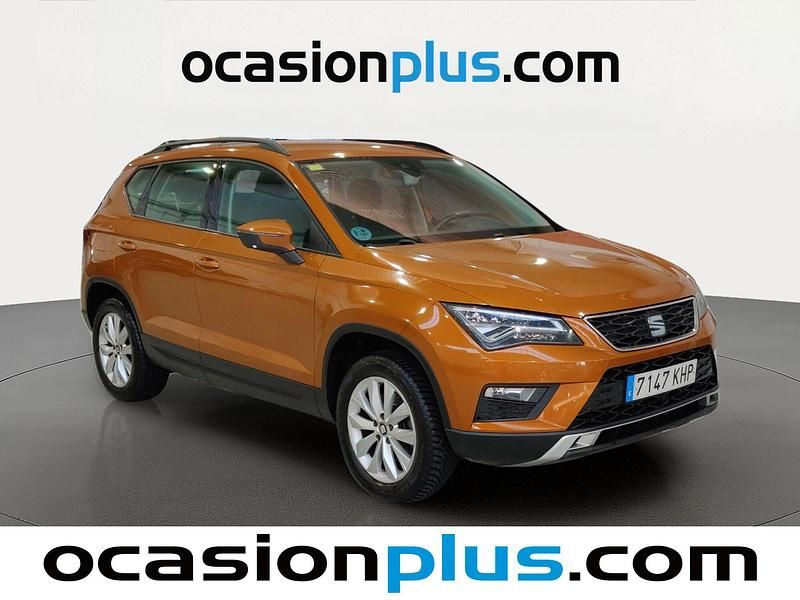 Usado Seat Ateca 4Drive 150 CV (110 kW) 2018 Naranja SUV