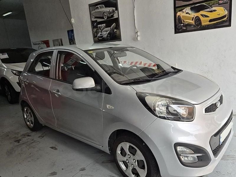 Usado Kia Picanto 66 CV (48 kW) 2015 Gris / plata Utilitario