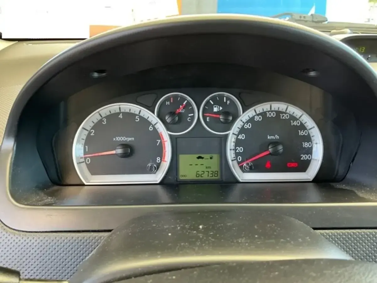 Usado Chevrolet Aveo LS 86 CV (63 kW) 2011 Rojo Utilitario