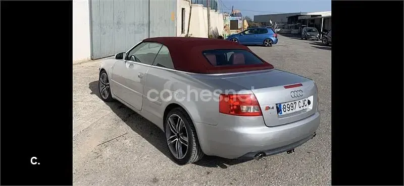 Usado Audi A4 Cabriolet 163 CV (119 kW) 2003 Gris / plata Descapotable