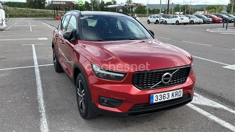 Granate Usado 2018 Volvo XC40 R-Design SUV | 20.999 € (Precio justo) - Imagen 1/4