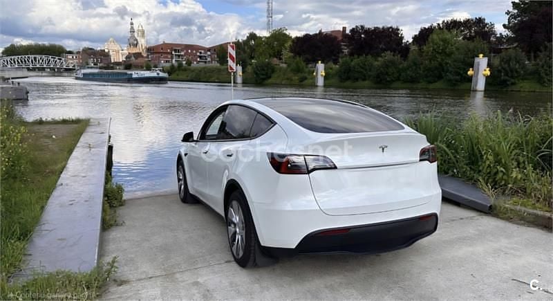 Usado Tesla Model Y RWD 250 kW (340 CV) 2023 Eléctrico SUV