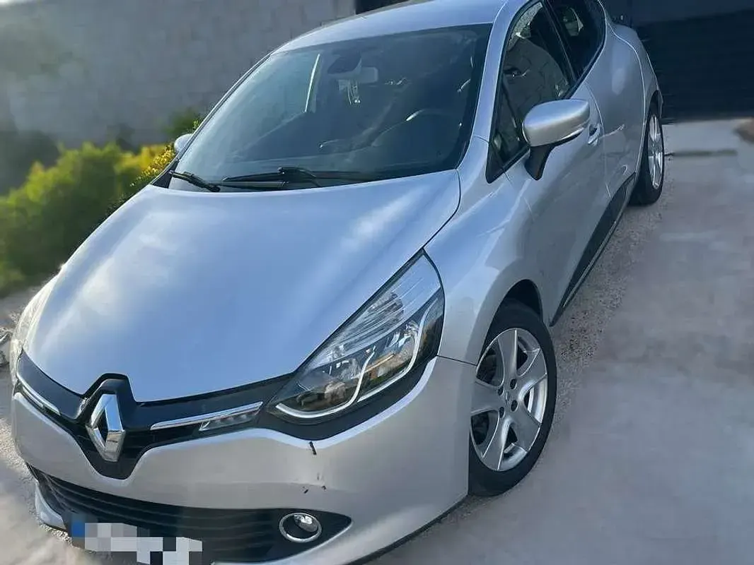 Usado Renault Clio GrandTour Dynamique 90 CV (66 kW) 2013 Gris Familiar