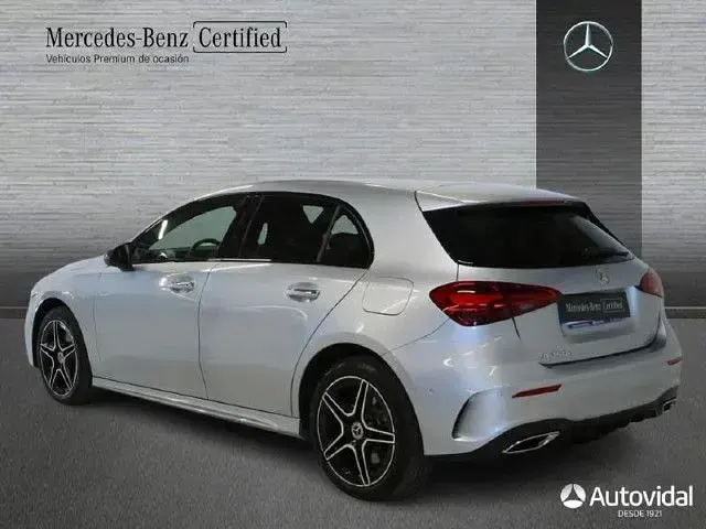 Usado Mercedes A250 218 CV (160 kW) 2025 Plata hightech