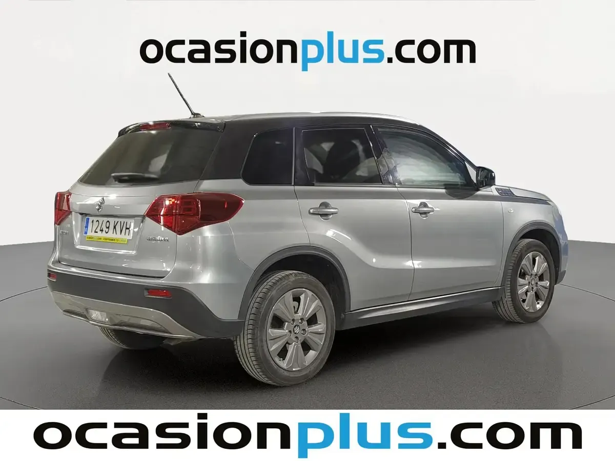 Usado Suzuki Vitara 111 CV (81 kW) 2019 Gris SUV