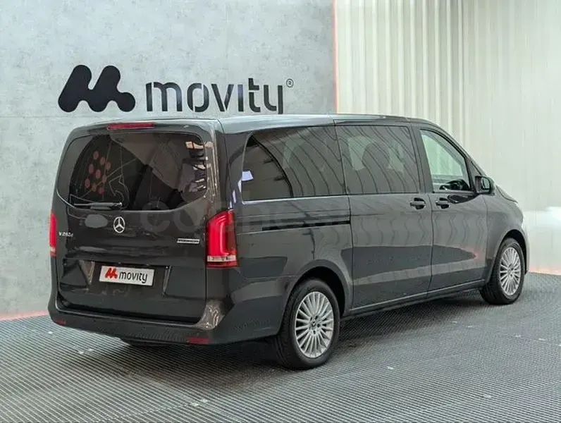 Usado Mercedes V250 190 CV (139 kW) 2021 Gris / plata Monovolumen