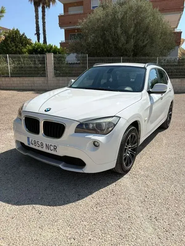 Usado BMW X1 143 CV (105 kW) 2010 Blanco SUV