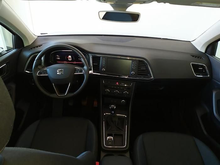 Usado Seat Ateca Style 150 CV (110 kW) 2025 Gris plata SUV