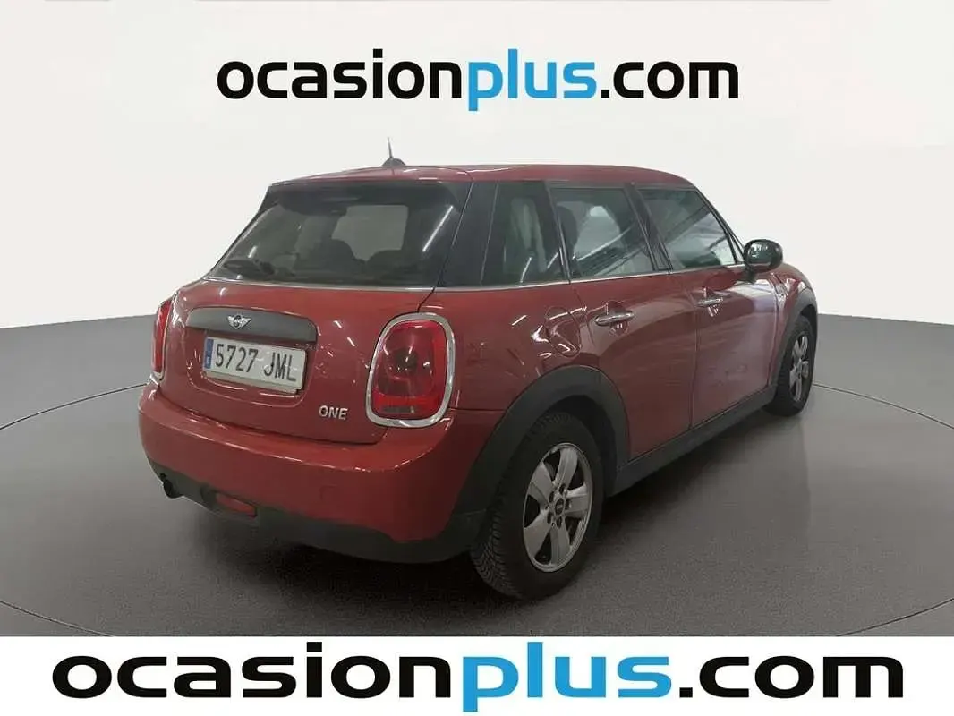 Usado Mini ONE 102 CV (75 kW) 2016 Rojo Utilitario