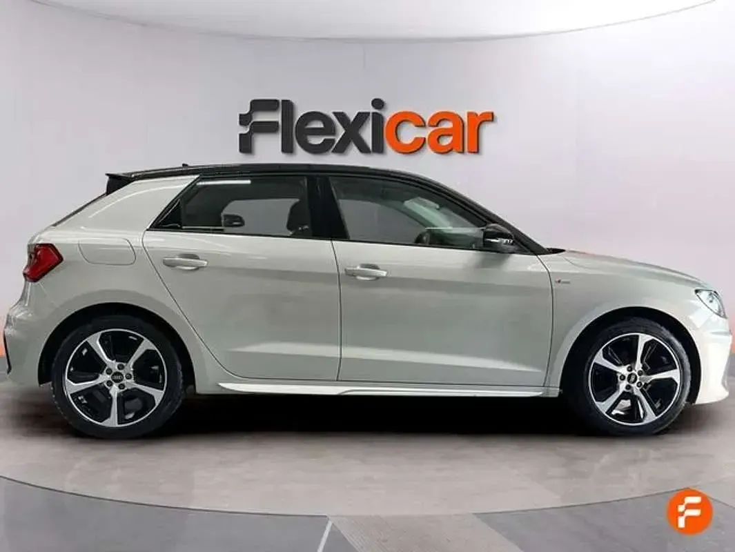 Usado Audi A1 Premium 95 CV (69 kW) 2023 Gris SUV