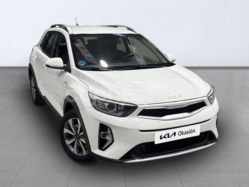 Usado Kia Stonic 100 CV (73 kW) 2021 Blanco SUV