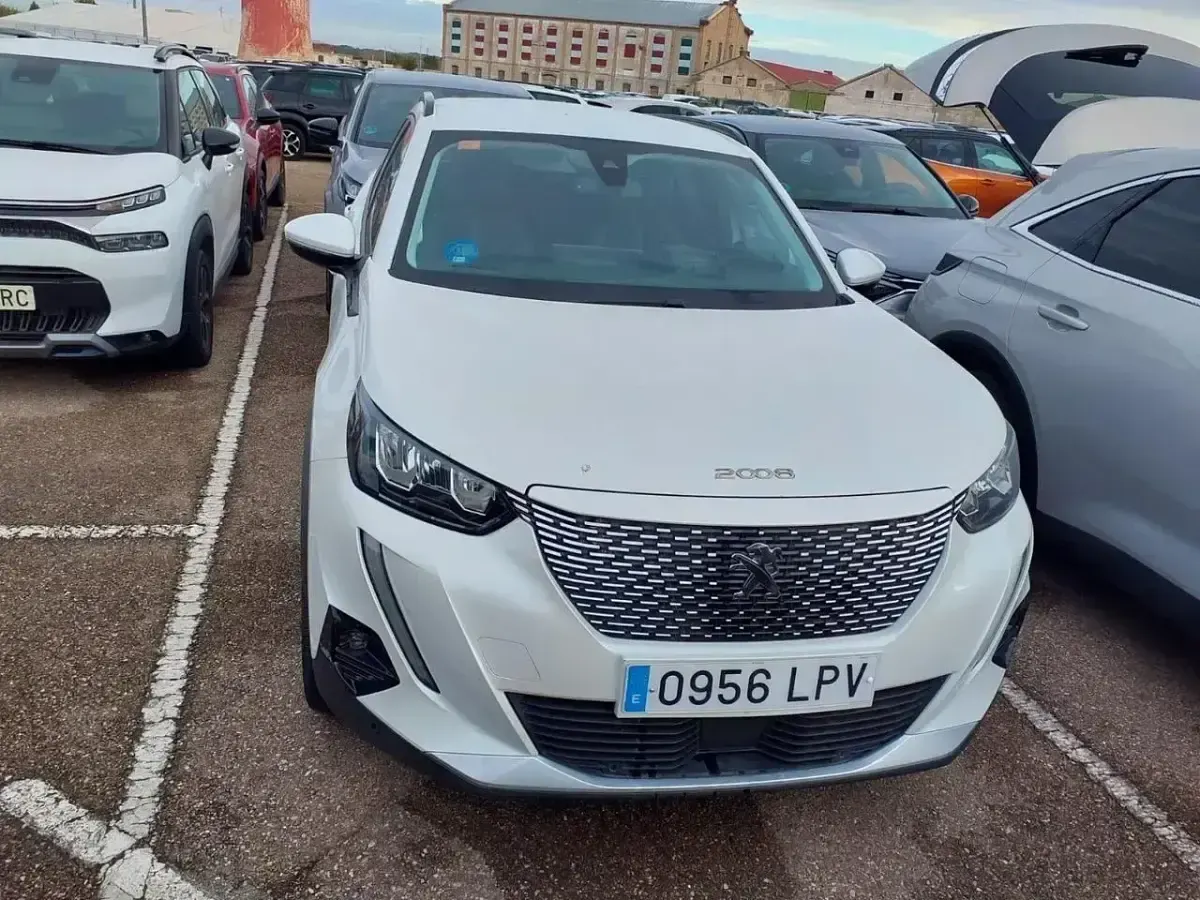 Occasion Peugeot e-2008 Allure 100 kW (136 ch) 2021 Blanc SUV