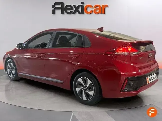 Usado Hyundai Ioniq 141 CV (103 kW) 2019 Rojo Utilitario