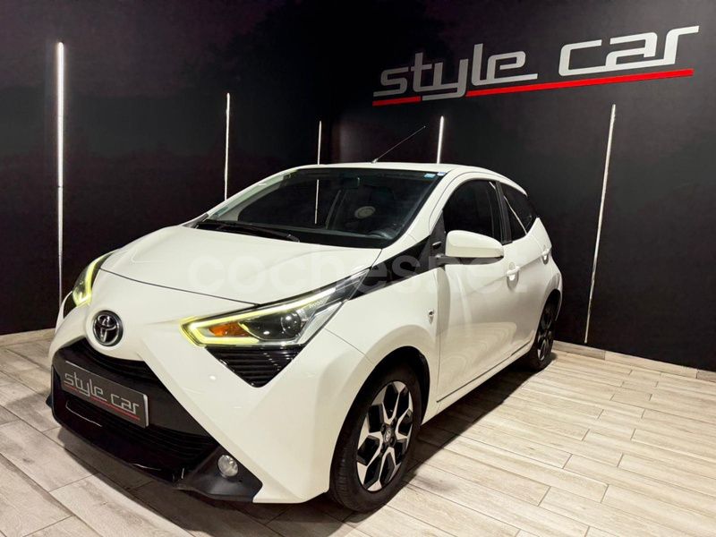 Blanco Usado 2019 Toyota Aygo X-play Utilitario | 10.950 € (Precio justo) - Imagen 1/4