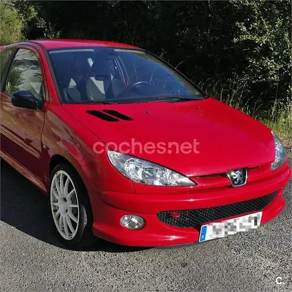Usado Peugeot 206 RC 180 CV (132 kW) 2004 Rojo Berlina