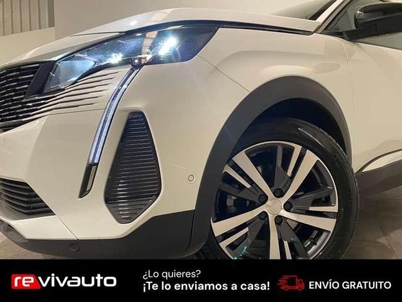 Usado Peugeot 3008 Allure 131 CV (96 kW) 2022 Blanco SUV