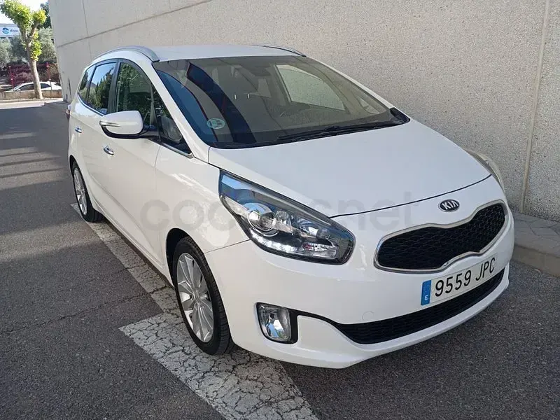 Usado Kia Carens 115 CV (84 kW) 2016 Blanco Monovolumen
