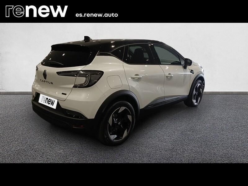 Usado Renault Captur Techno 145 CV (106 kW) 2024 Blanco nacarado + techo negro SUV