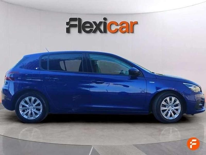 Usado Peugeot 308 SW Allure 131 CV (96 kW) 2020 Azul Familiar