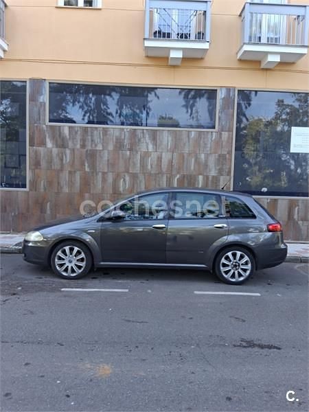 Gris / plata Usado 2006 Fiat Croma Dynamic Familiar | 4000 € - Imagen 1/4