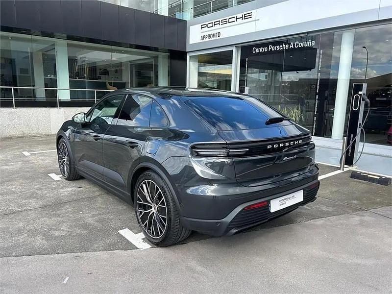Begagnad Porsche Macan 300 kW (408 HK) 2024 Grå SUV