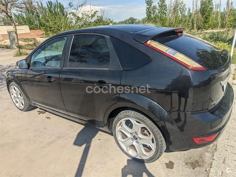 Käytetty Ford Focus Titanium 136 HP (100 kW) 2008 Musta Sedan
