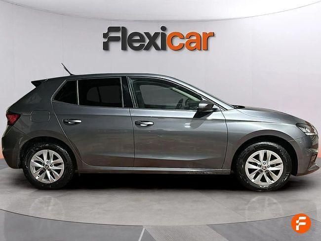 Usado Skoda Fabia Selection 95 CV (69 kW) 2024 Gris Berlina