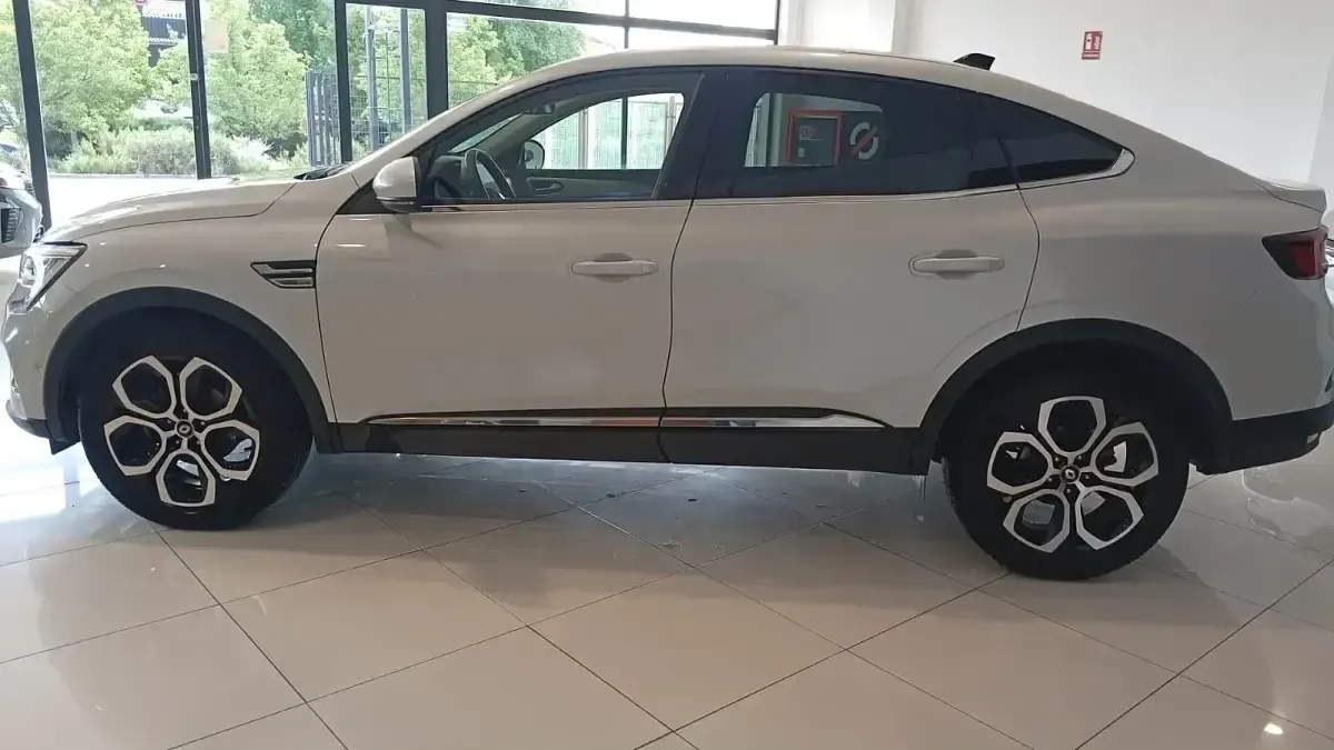 Usado Renault Arkana Techno 140 CV (102 kW) 2023 Blanco SUV