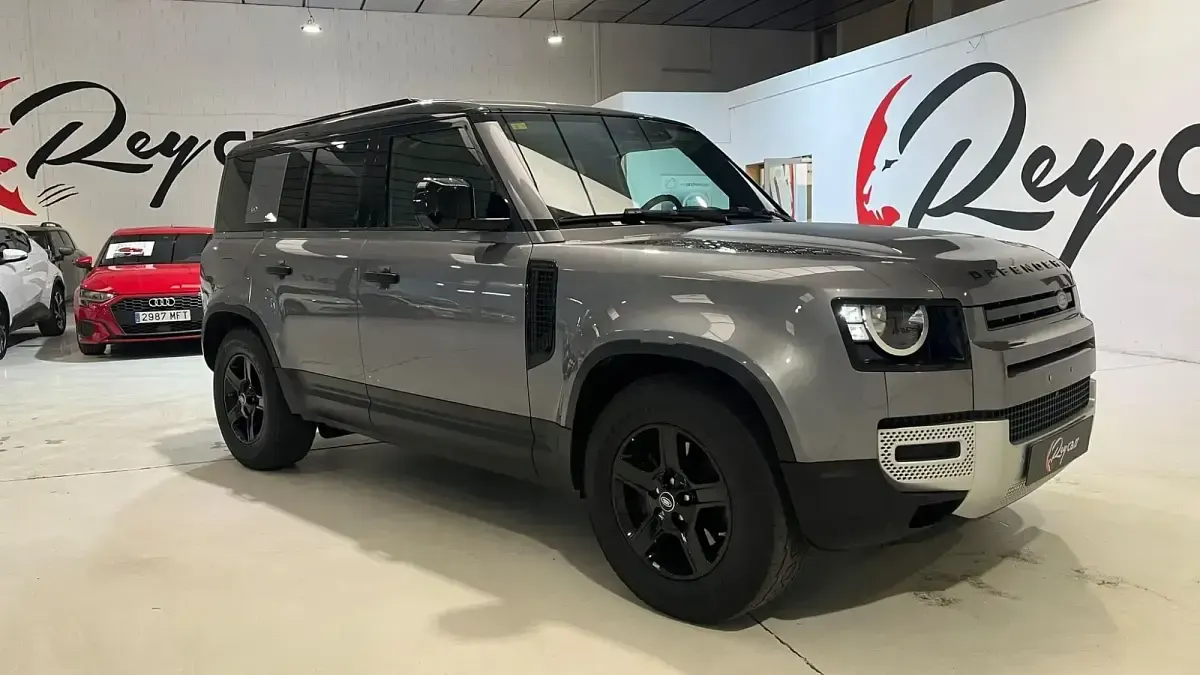 Usado Land Rover Defender SE 200 CV (147 kW) 2020 Gris SUV