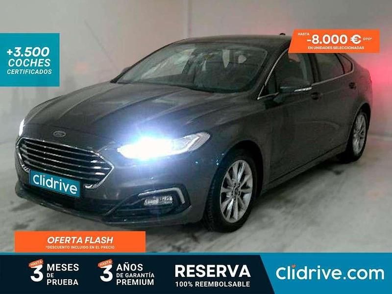 Usado Ford Mondeo Titanium 155 CV (114 kW) 2019 Gris Berlina