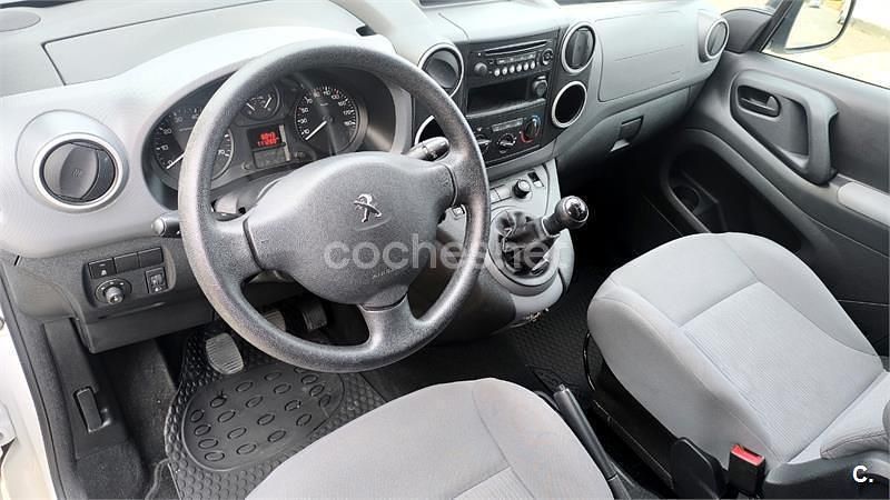 Usado Peugeot Partner Tepee Access 75 CV (55 kW) 2015 Blanco Monovolumen