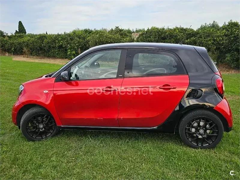 Usado Smart ForFour Passion 71 CV (52 kW) 2015 Rojo Utilitario