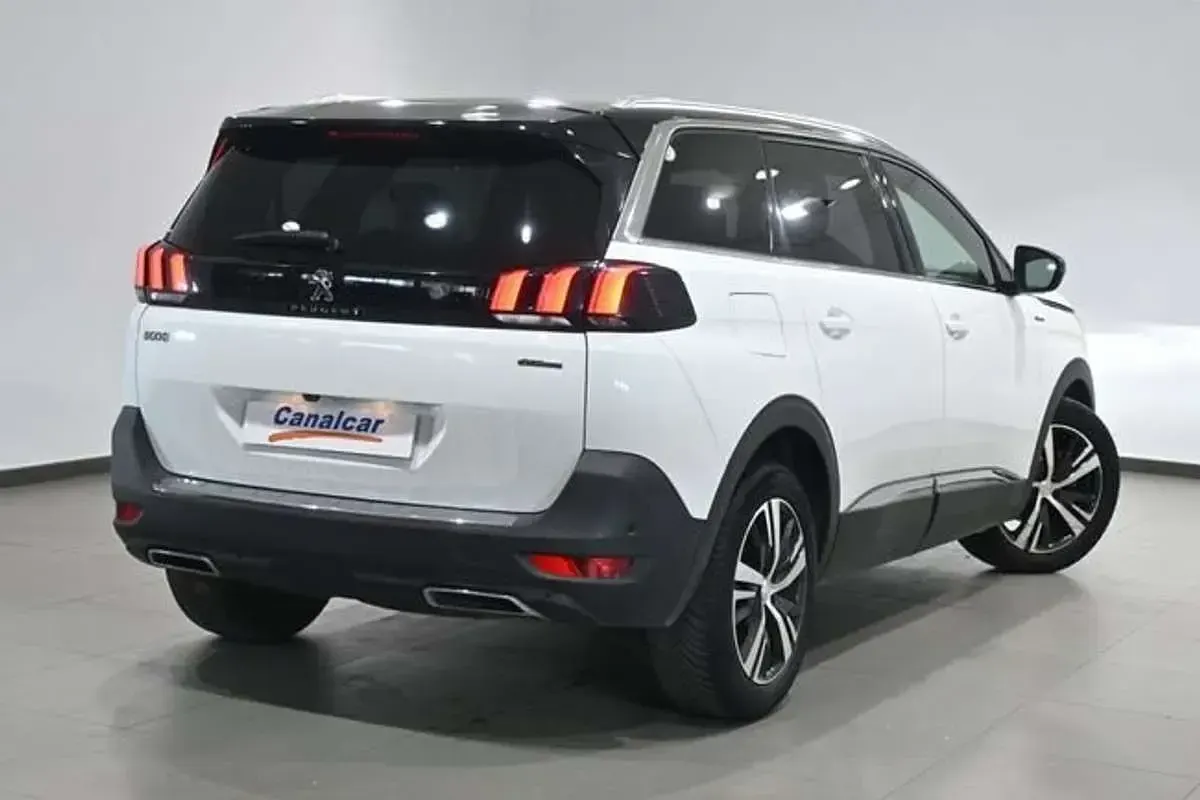 Usado Peugeot 5008 GT-line 179 CV (131 kW) 2018 Blanco SUV
