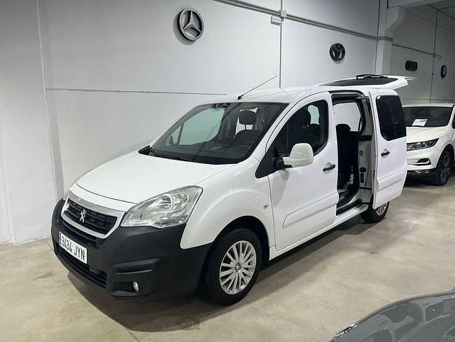 Usado Peugeot Partner Tepee Access 76 CV (55 kW) 2017 Blanco Monovolumen