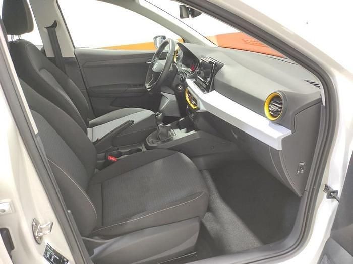 Usado Seat Ibiza Style Plus 116 CV (85 kW) 2022 Blanco Utilitario