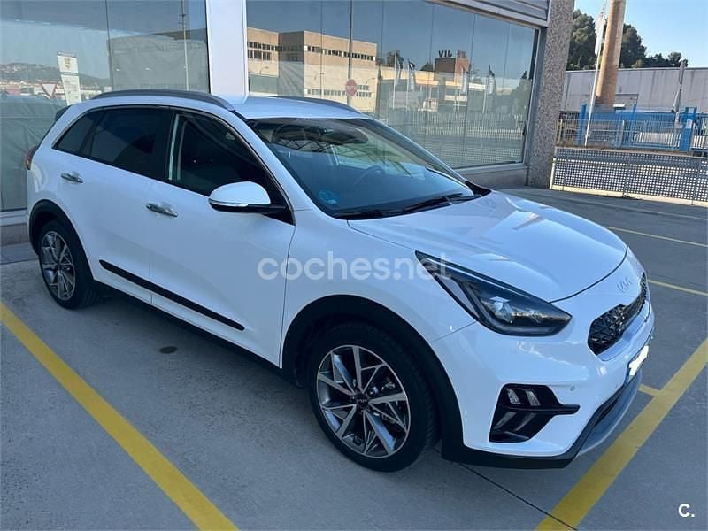 Usado Kia Niro 141 CV (103 kW) 2022 Blanco SUV
