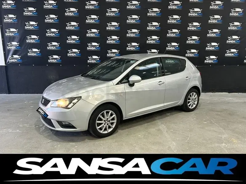Usado Seat Ibiza Style 105 CV (77 kW) 2017 Gris / plata Berlina