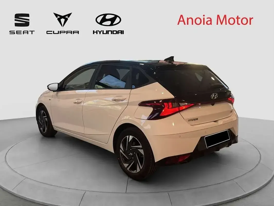 Usado Hyundai i20 101 CV (74 kW) 2023 Blanco Utilitario