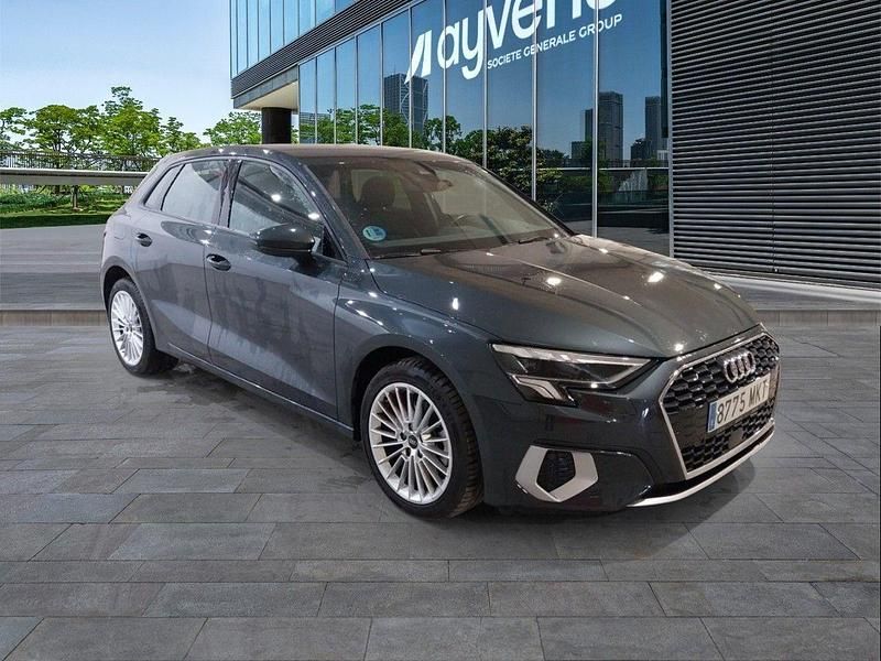 Usado Audi A3 Advanced Plus 110 CV (80 kW) 2023 Gris Berlina