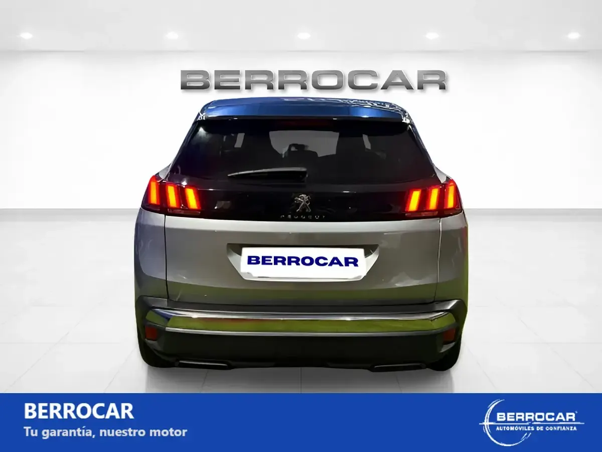Usado Peugeot 3008 Style 130 CV (95 kW) 2021 Gris SUV